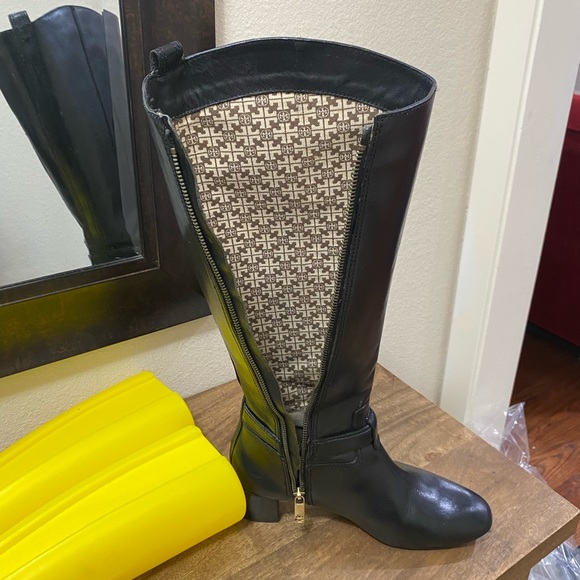 Tory Burch Women’s Black leather knee-high riding boots Size 8.5 - Picture 11 of 15
